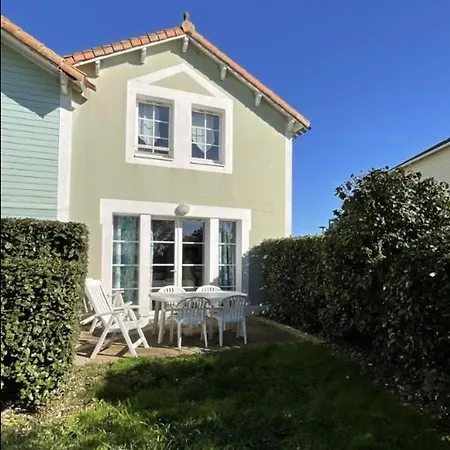 Maison Domaine Du Golf De Pierre Et Avec Piscine 度假居 *